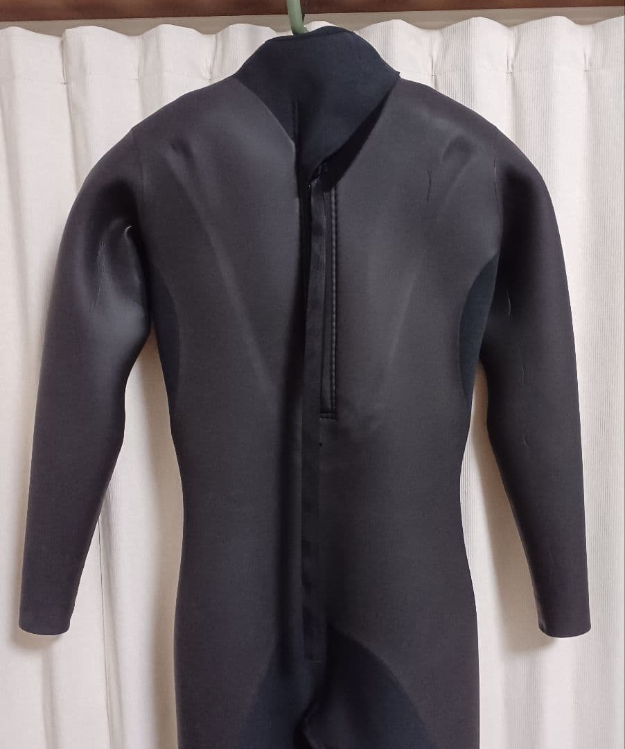 DEUS　デウス　ウェットスーツ　フルスーツ　3mm　ラバー　メンズMLサイズ