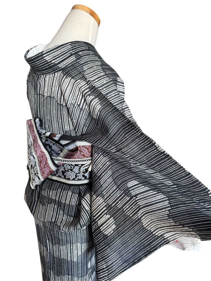 絹紅梅　夏着物　浴衣　雲取り　モノトーン