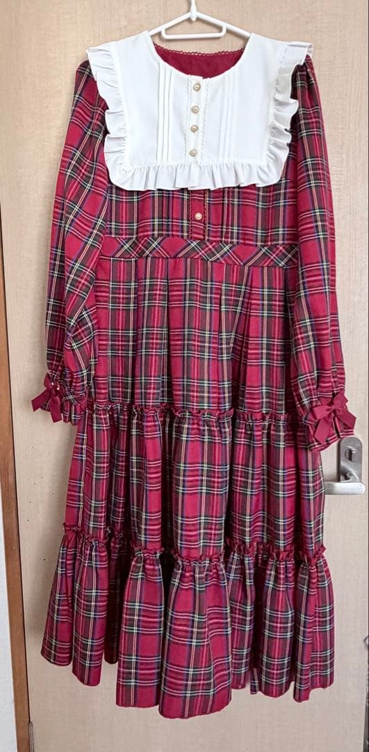 Amavel Dolly Holidayチェックティアードワンピース