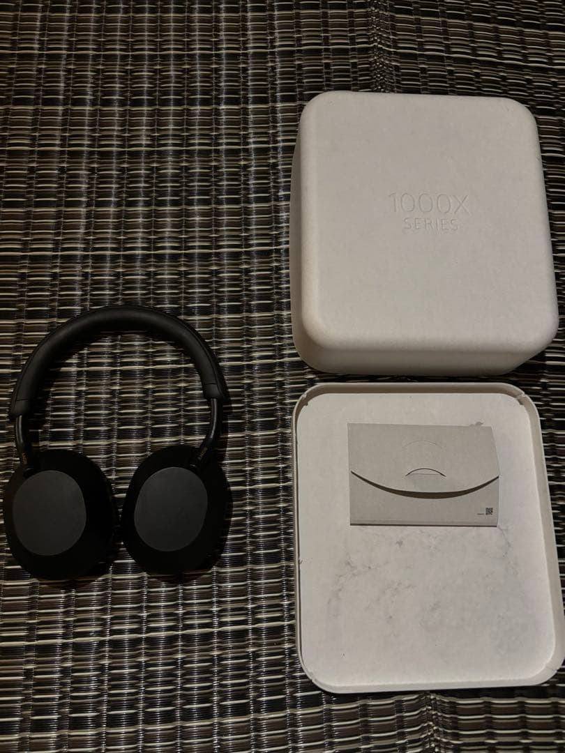 ワイヤレスヘッドホン ブラック Sony WH-1000XM5