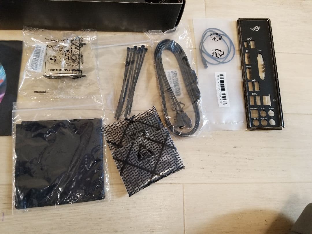 ASUS ROG STRIX Z370-F GAMING マザーボードゲーム