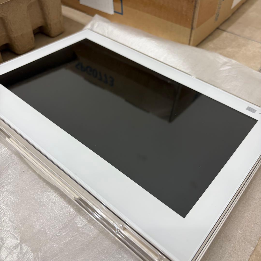 Panasonic UN-10E6-W 10インチポータブルテレビ VIERA