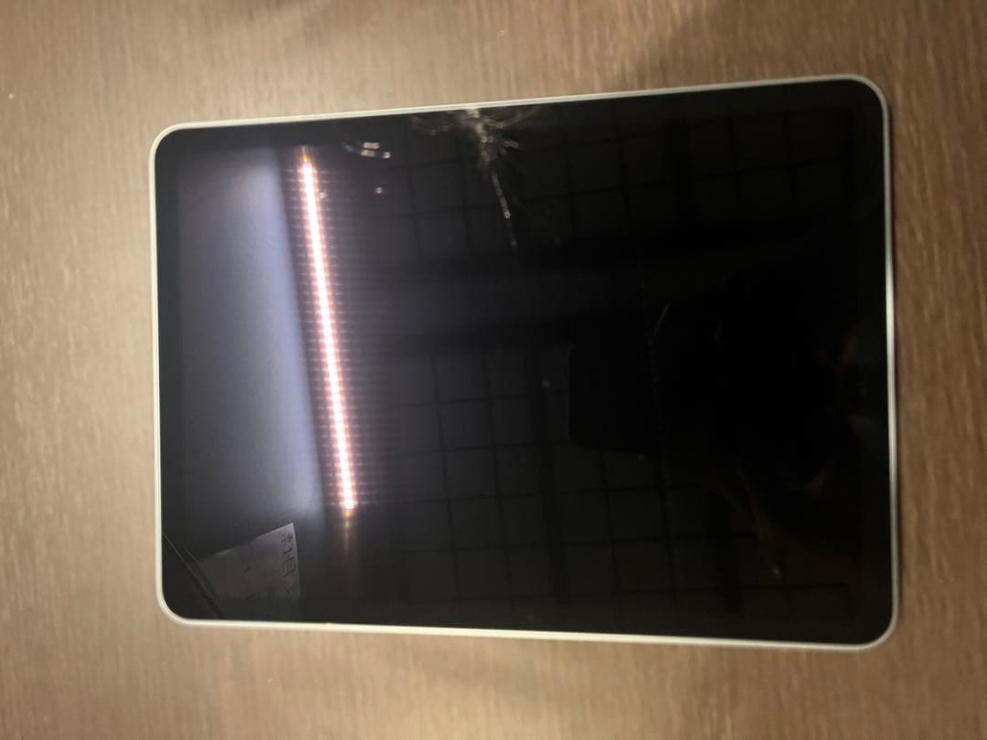 iPad Air 11インチ M2 ブルー 画面ひび割れあり