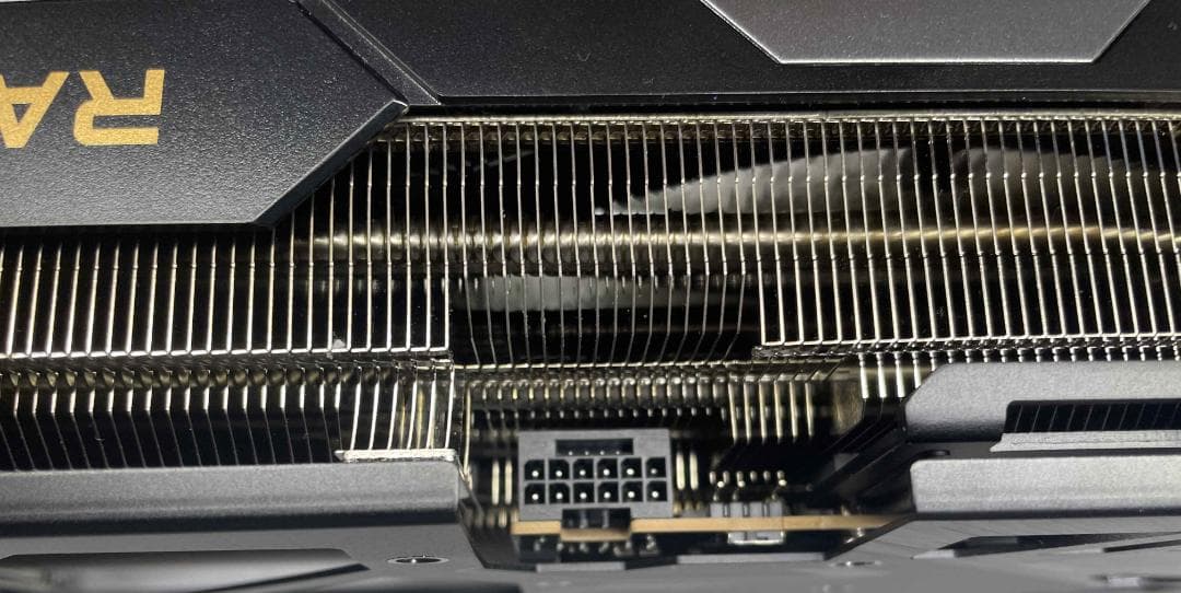 Radeon RX 9070 XT　Taichi16G OC ほぼ新品稼働確認