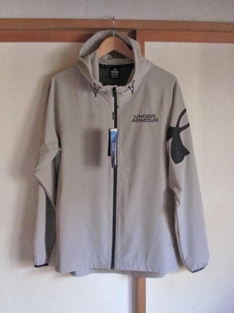 UNDER ARMOUR XL ゴルフジャケット 完売品 フルジップ 撥水