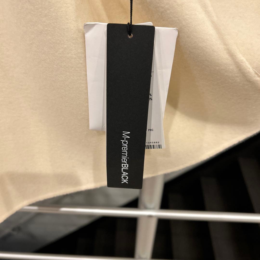 新品　M-premierBLACK アイボリー ケープ