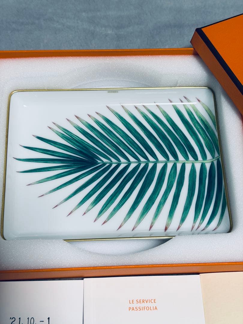S*.様 【新品未使用品】HERMES トレーNo2 パシフォリア PM
