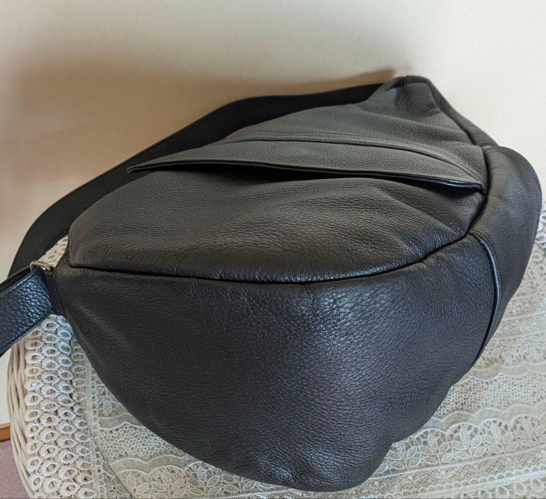 希少レザー！ The Healthy Back Bag M　黒　男女
