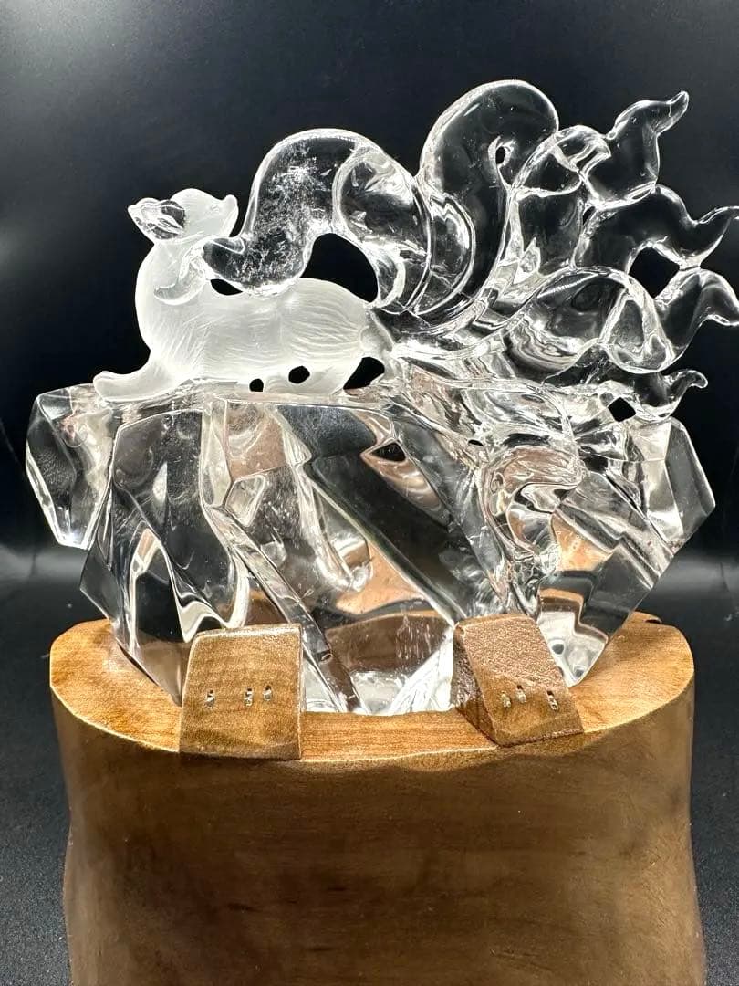 水晶九尾の置物　透明感抜群！