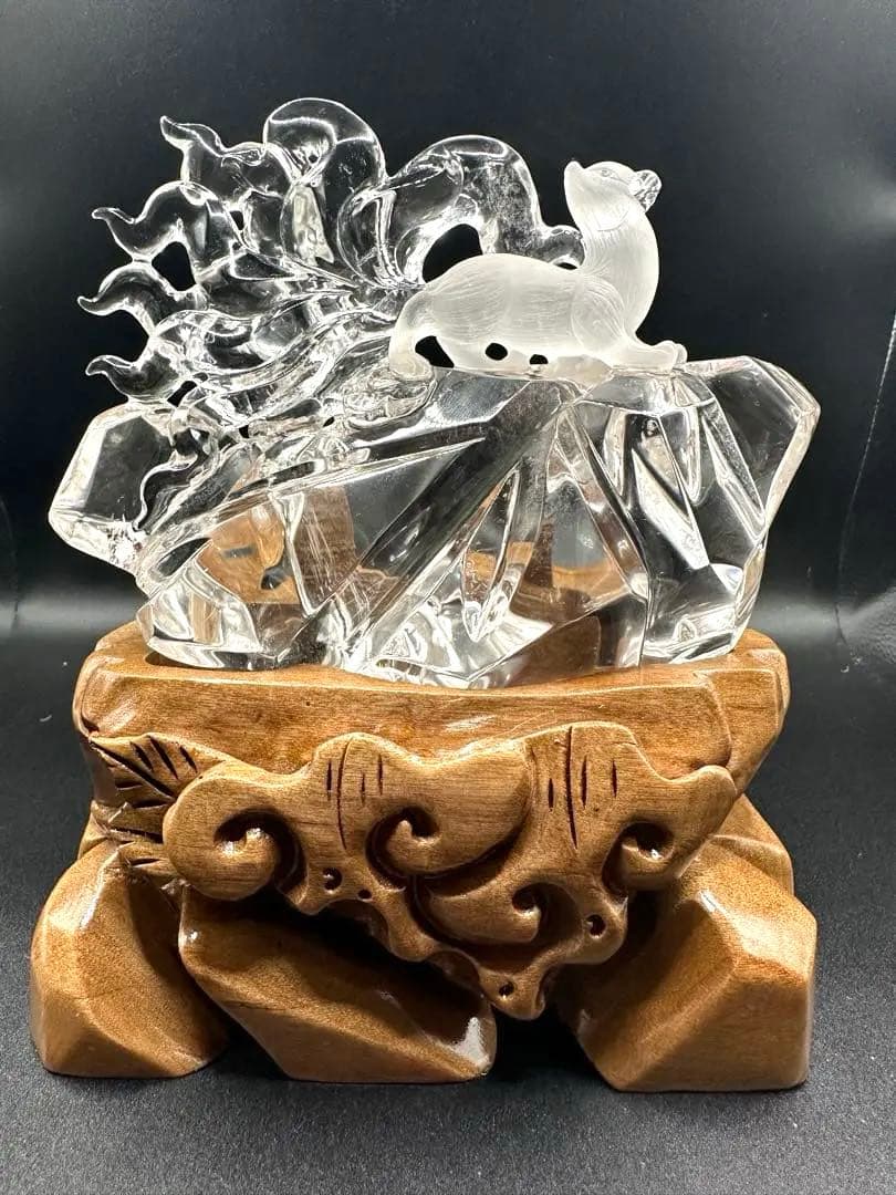 水晶九尾の置物　透明感抜群！