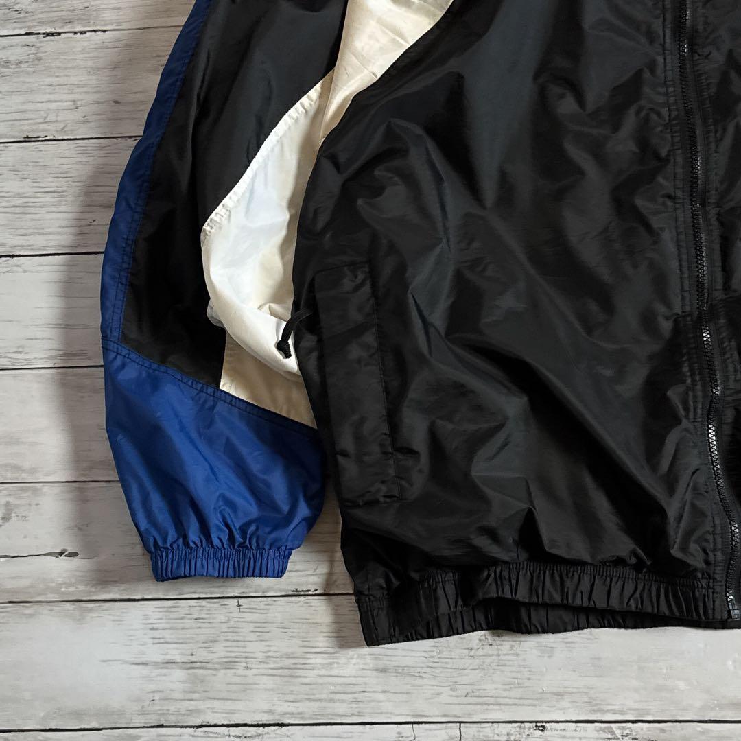 ヘ*子様 90s NIKE ナイロンジャケット バックロゴ 刺繍ロゴ 黒 白 青