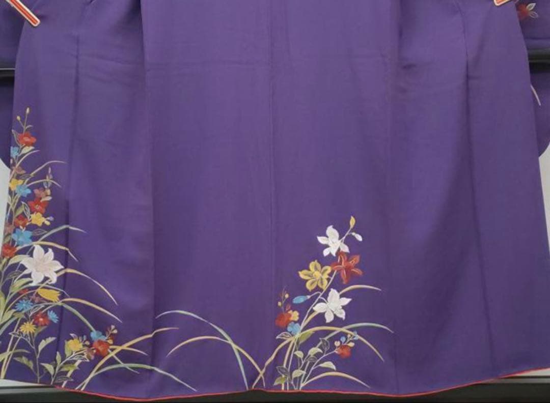 豪華振袖　総刺繍　草花文　金糸　正絹　逸品