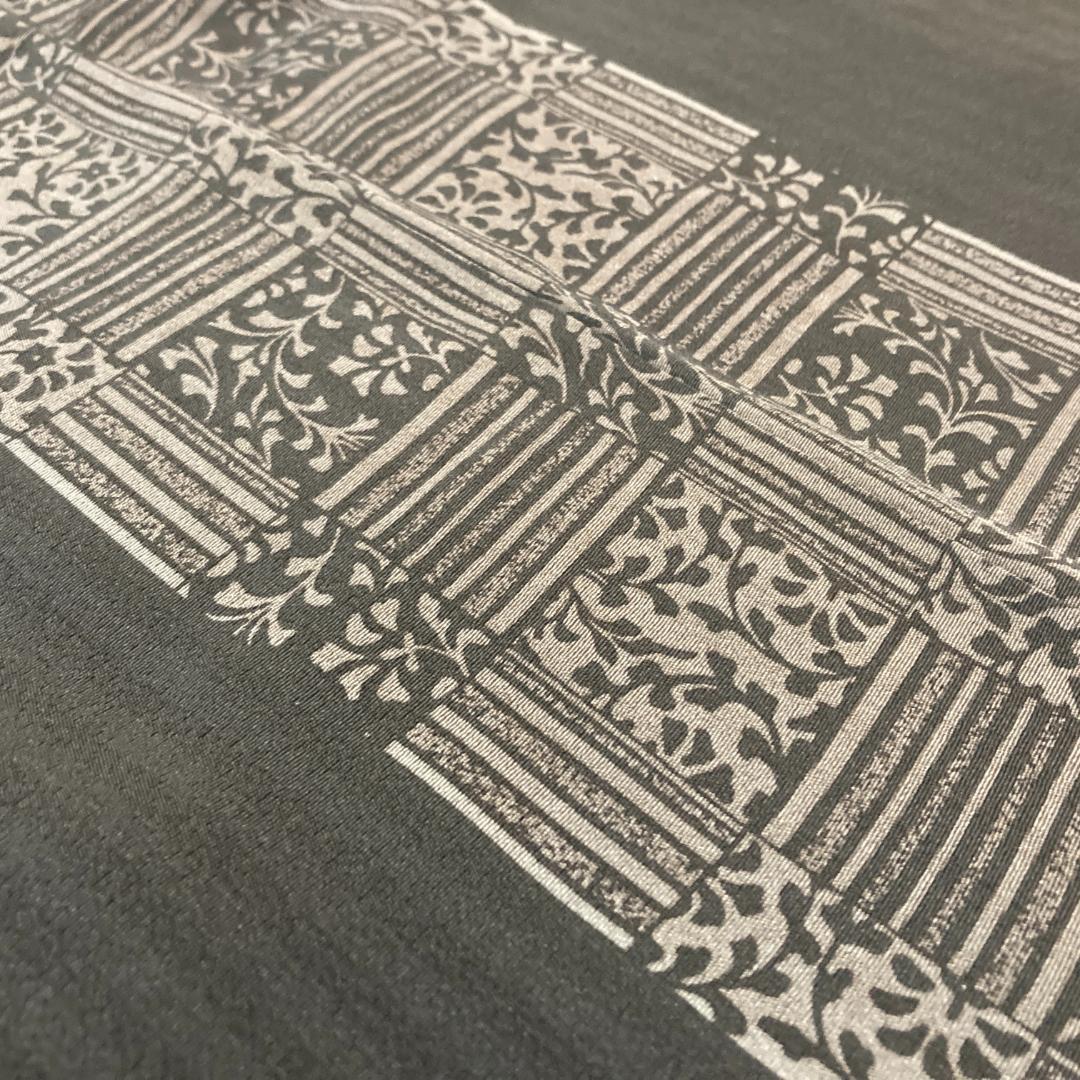 小紋　こげ茶色　裄69　身丈166.5　袷　正絹　着物