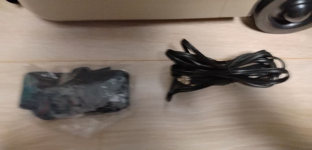 HiKOKI 冷温庫 UL18DC　バッテリー4個付き