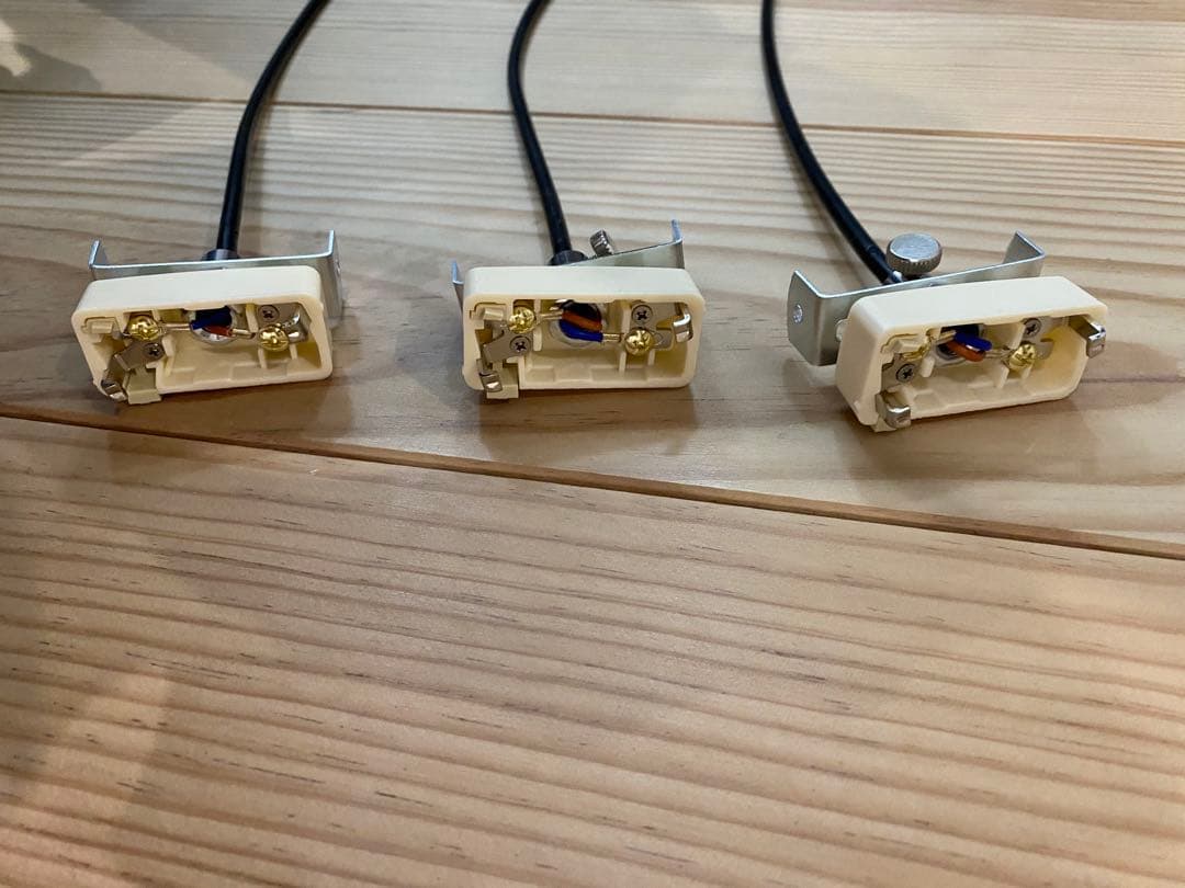 美品　ペンダントライト クリスタル 引掛シーリン　LED電球つき 3灯セット