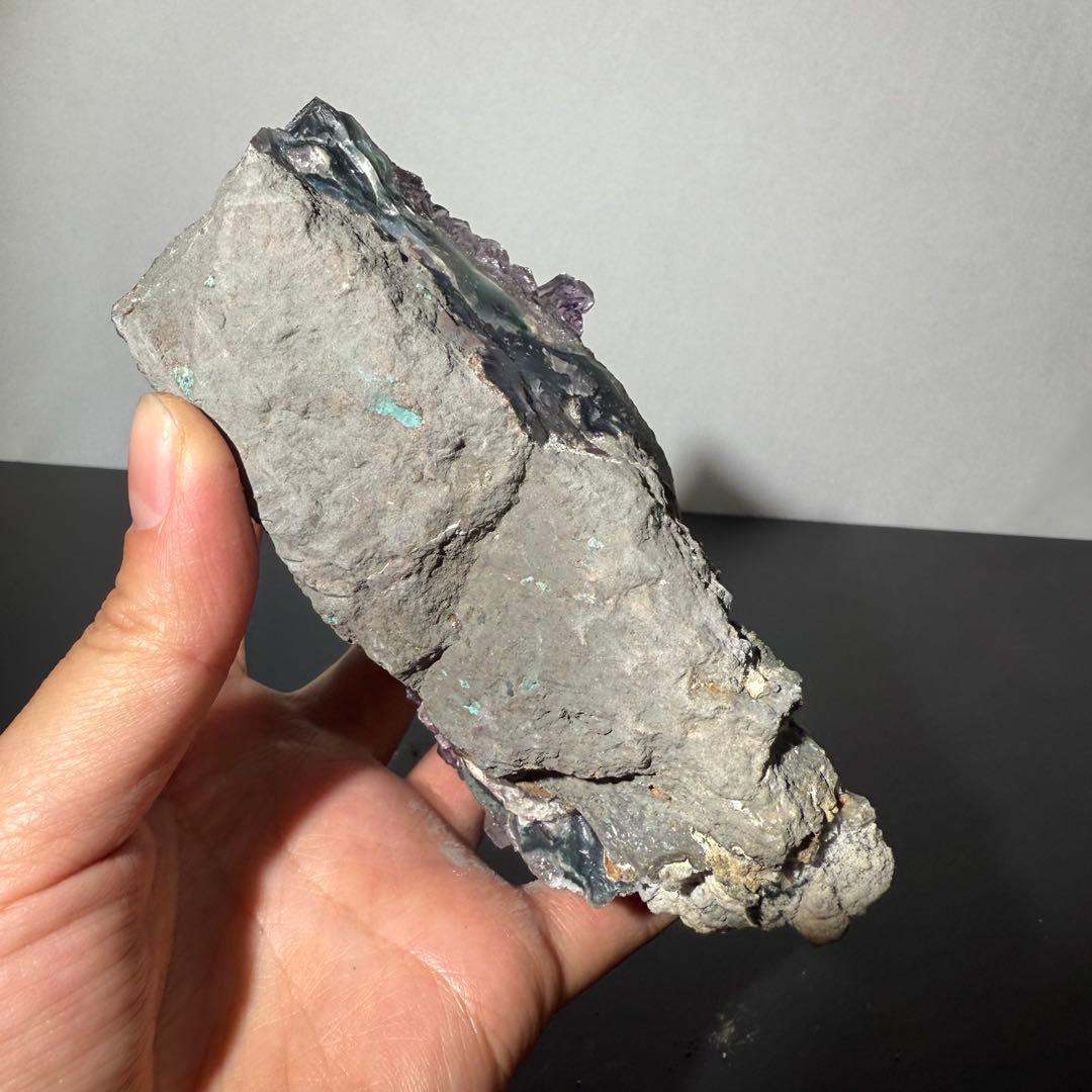 天然石アメジストの原石　置物　鉱物NO.011808