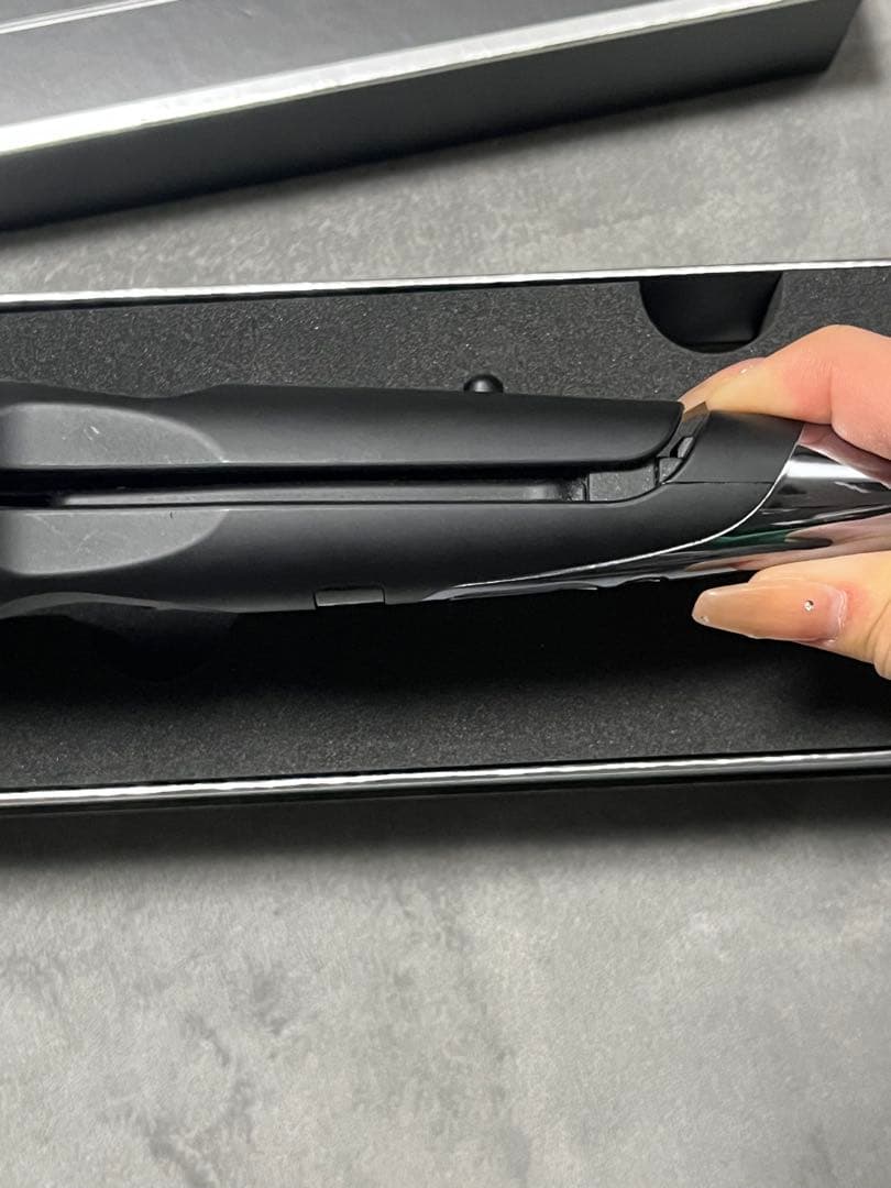 正規品　美品✨ 絹女 KINUJO PRO ヘアアイロン 最新モデル