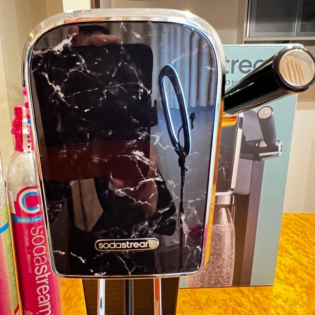 限定品　ソーダストリーム Art ガスシリンダー2本　未使用1Lボトル1本