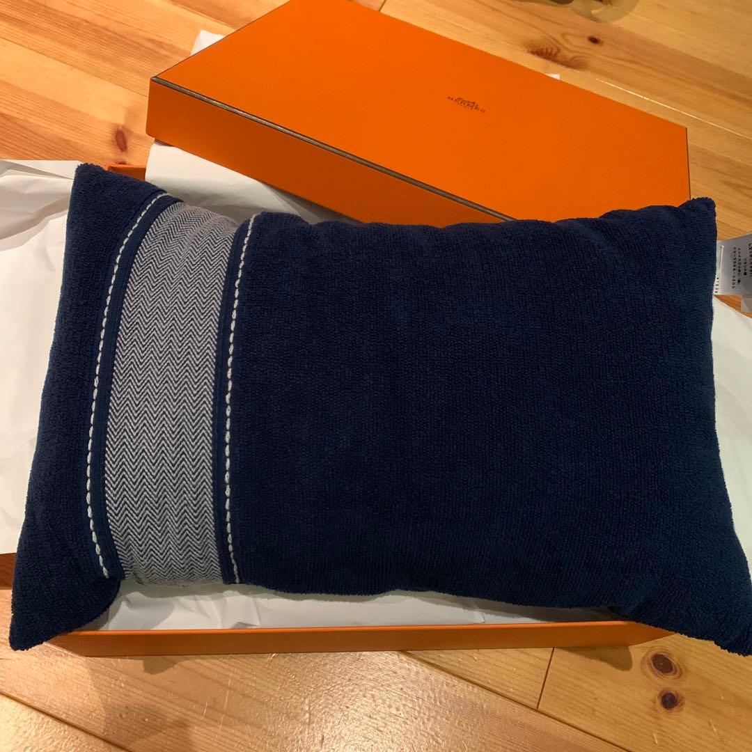 未使用　HERMES ビーチクッション　ヨッティング　ネイビー