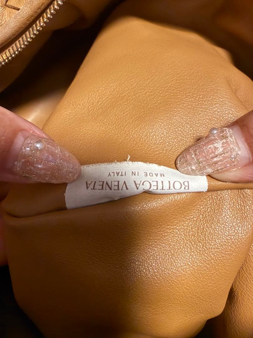 BOTTEGA VENETA ジョディー　ショルダーバッグ