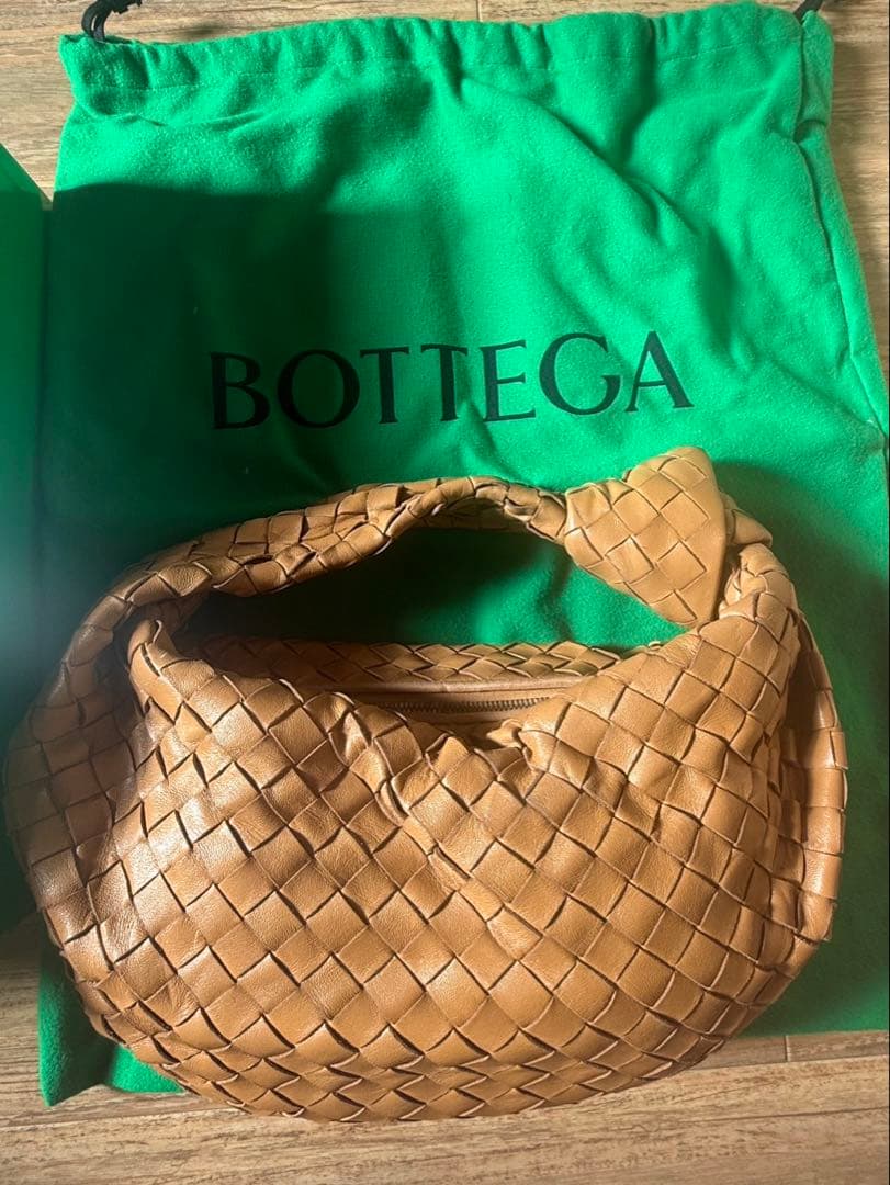 BOTTEGA VENETA ジョディー　ショルダーバッグ