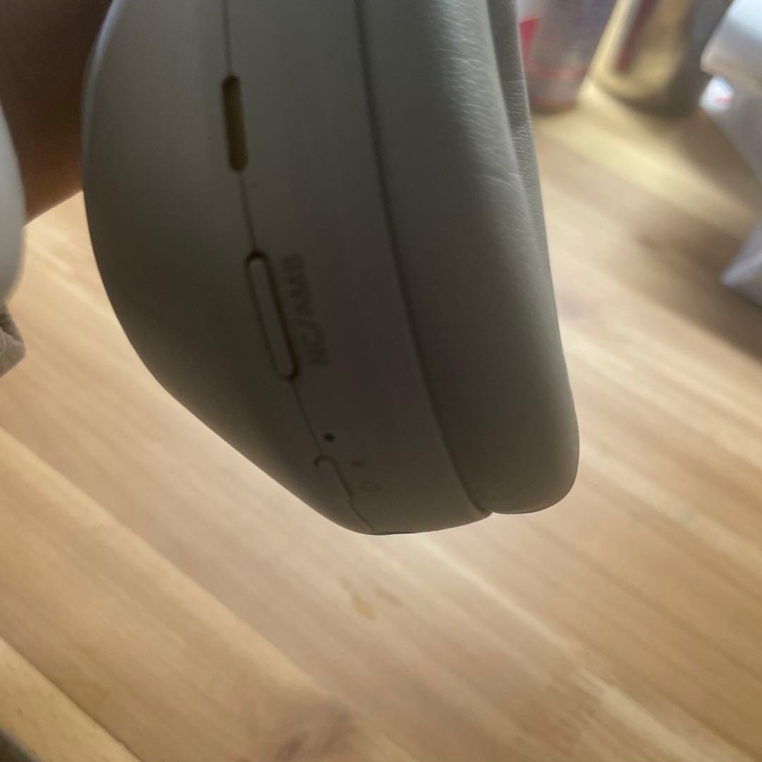 ワイヤレスヘッドホン Sony WH-1000xm5