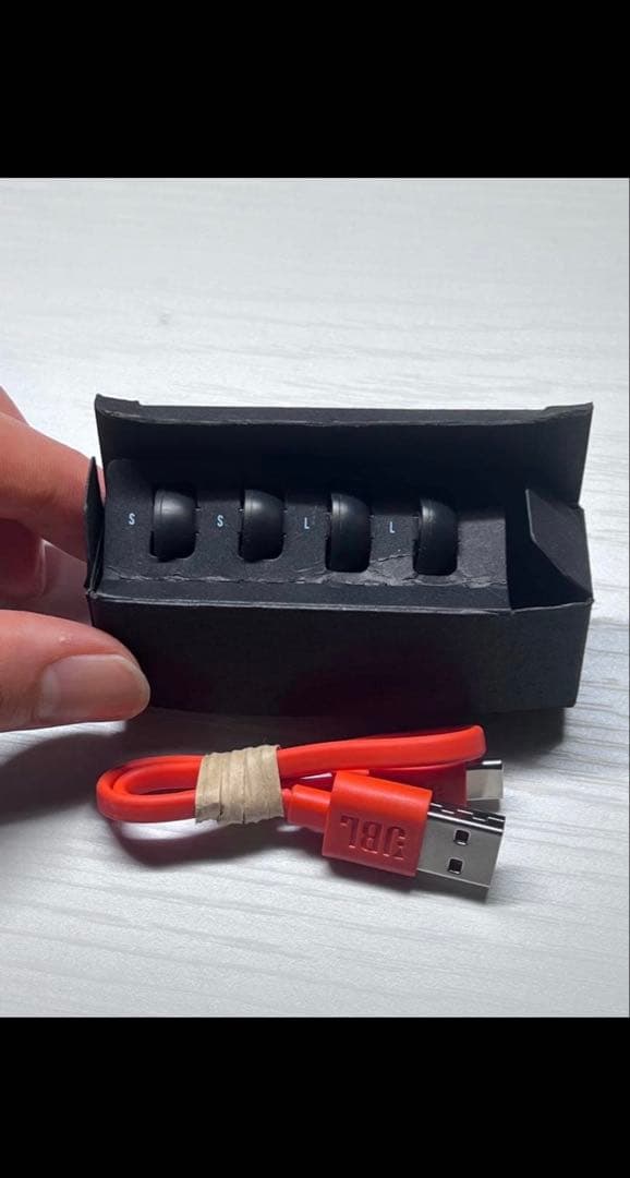 美品‼️JBL LIVE PRO 2 ワイヤレスイヤホン