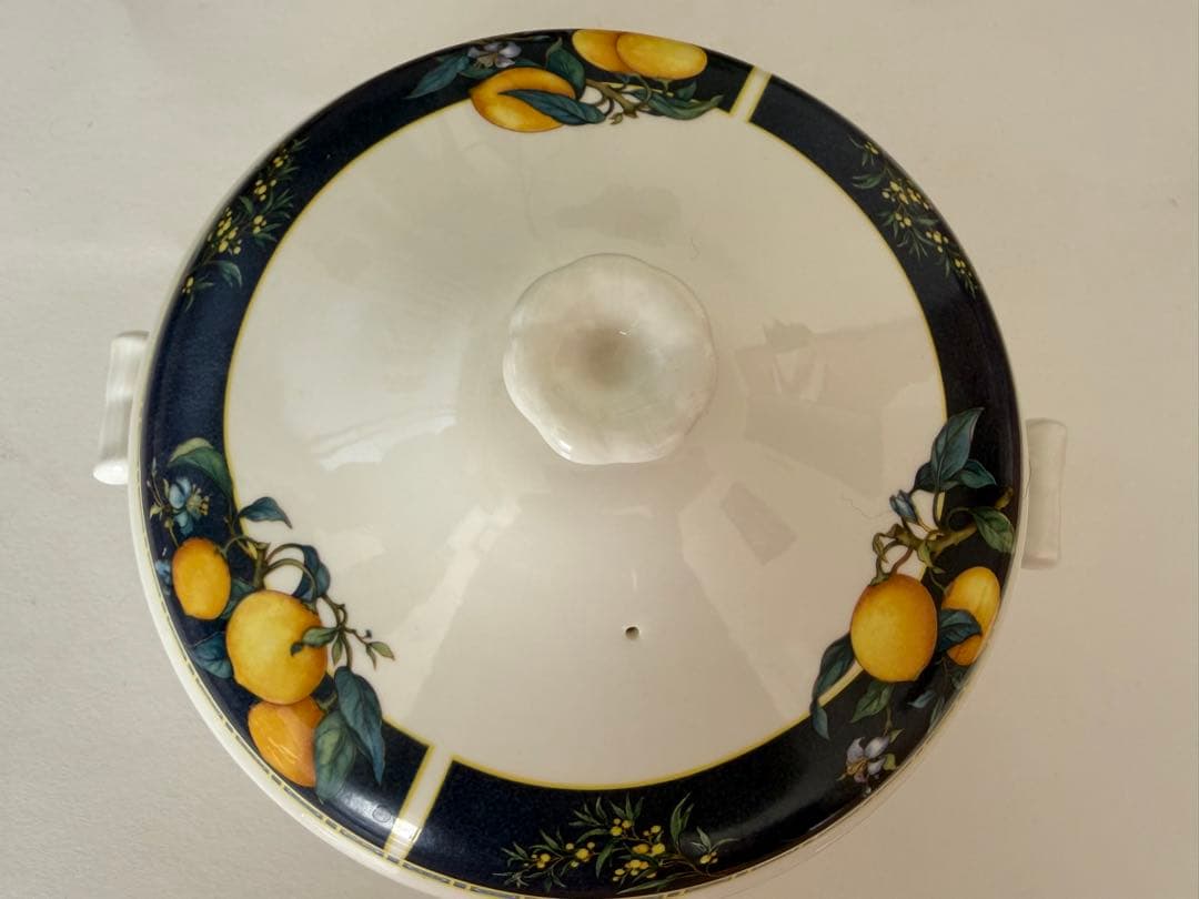 シトロン　チュリーン　廃盤　黒壺　ウェッジウッド