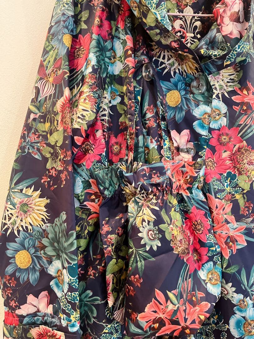 パラディソーレ　レインコート　定価3万円以上