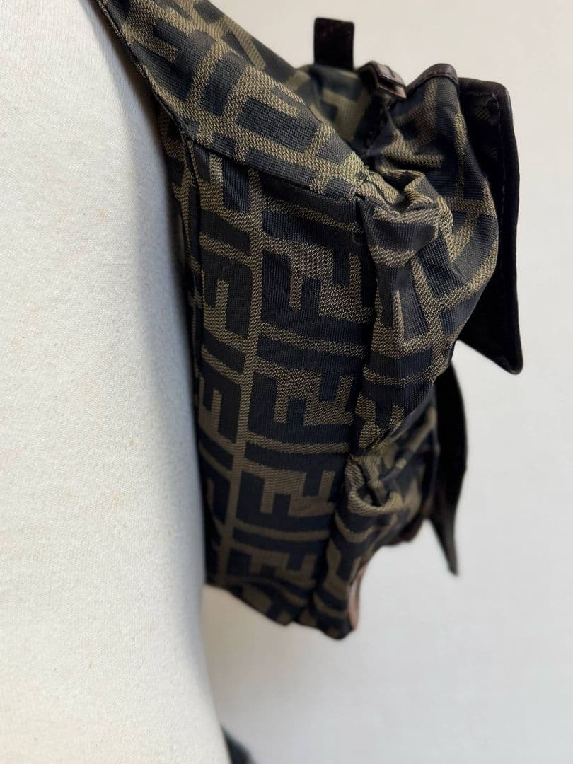 Fendi ボディバッグ