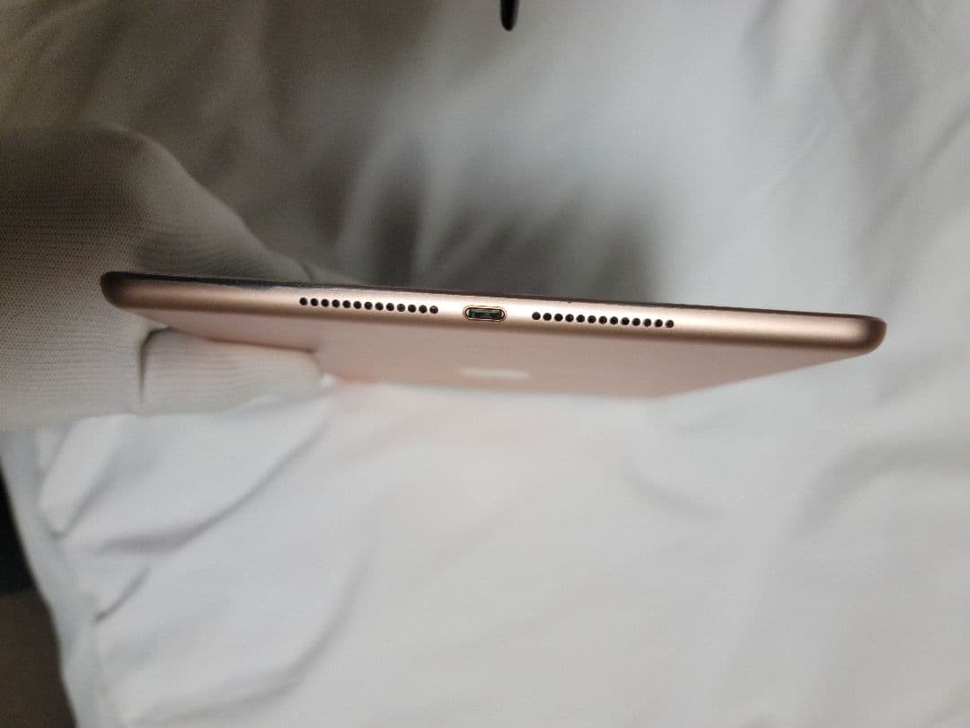 AppleアップルiPad　(第６世代)32GB