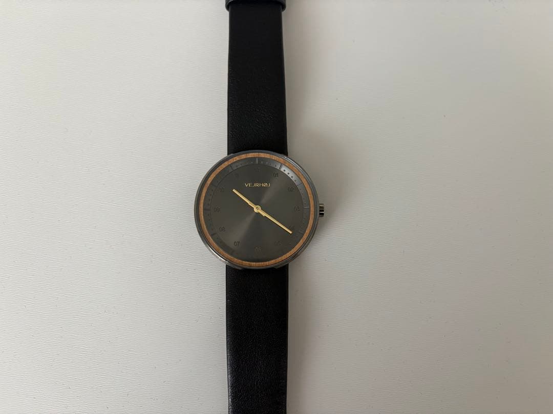 ヴェアフォイ VEJRHOJ Petite ブラック＆ゴールド 腕時計
