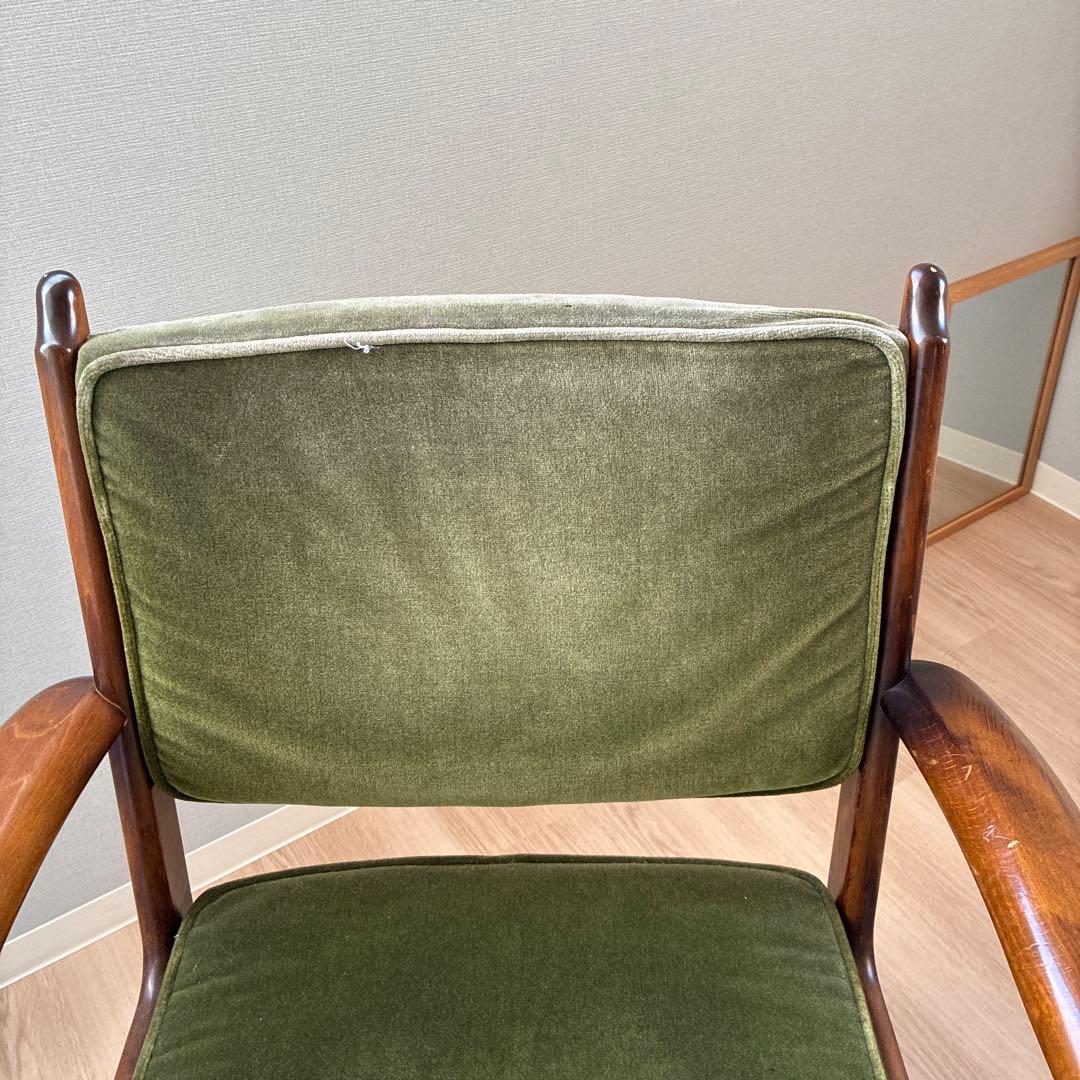 カリモク　karimoku オリーブグリーン 布張りデスクチェア