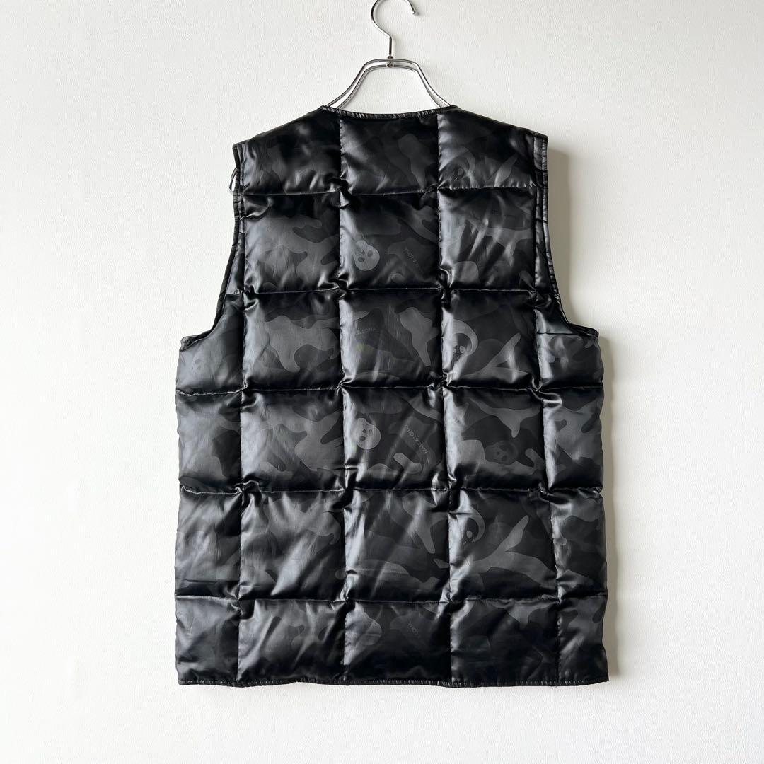 3265【美品】マークアンドロナ　ダウンベスト カモフラ柄 スカルロゴ　S 黒