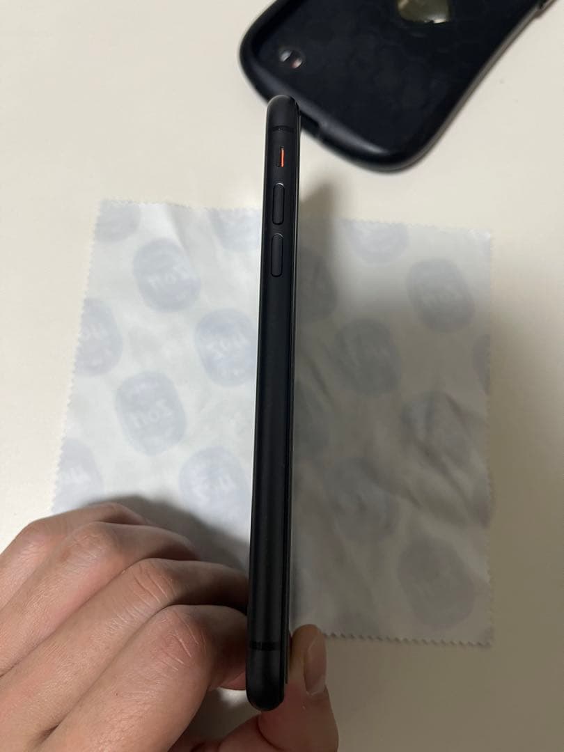 Apple iPhone 11 本体 ブラック　64GB SIMフリー