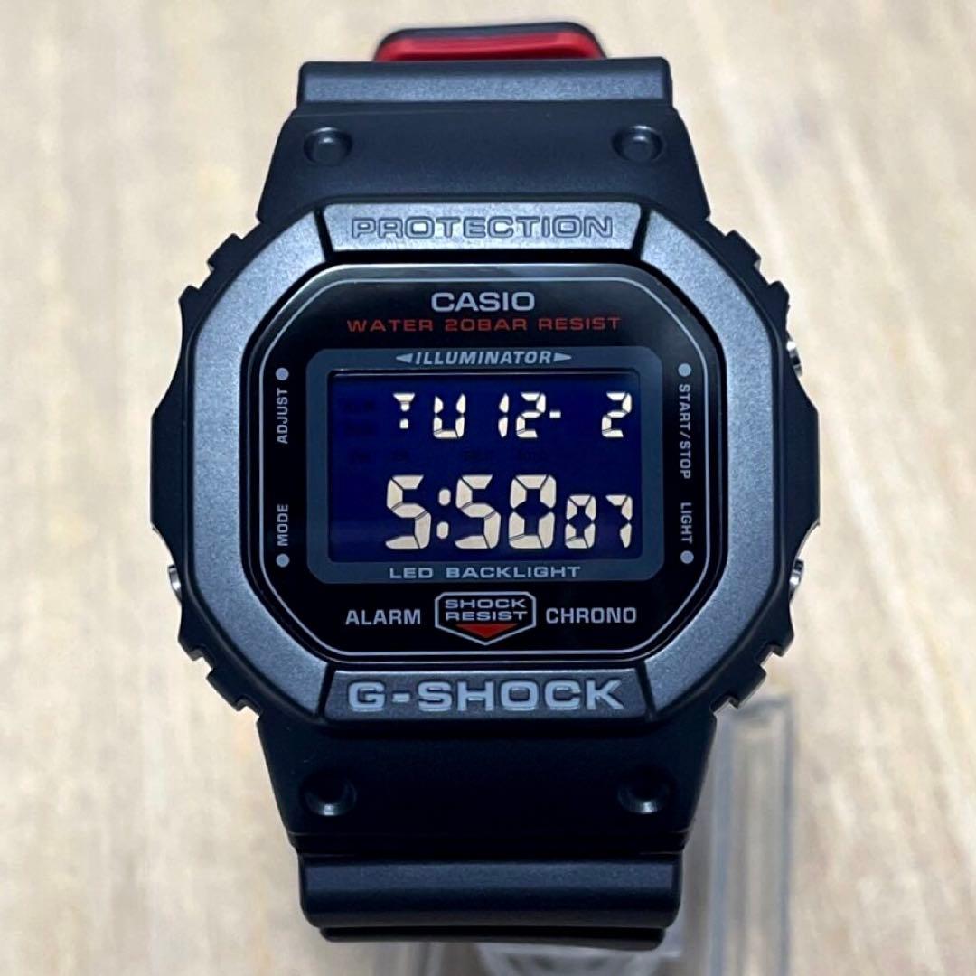 必見★未使用人気モデル極美品G-SHOCK DW-5600UHRブラック×レッド