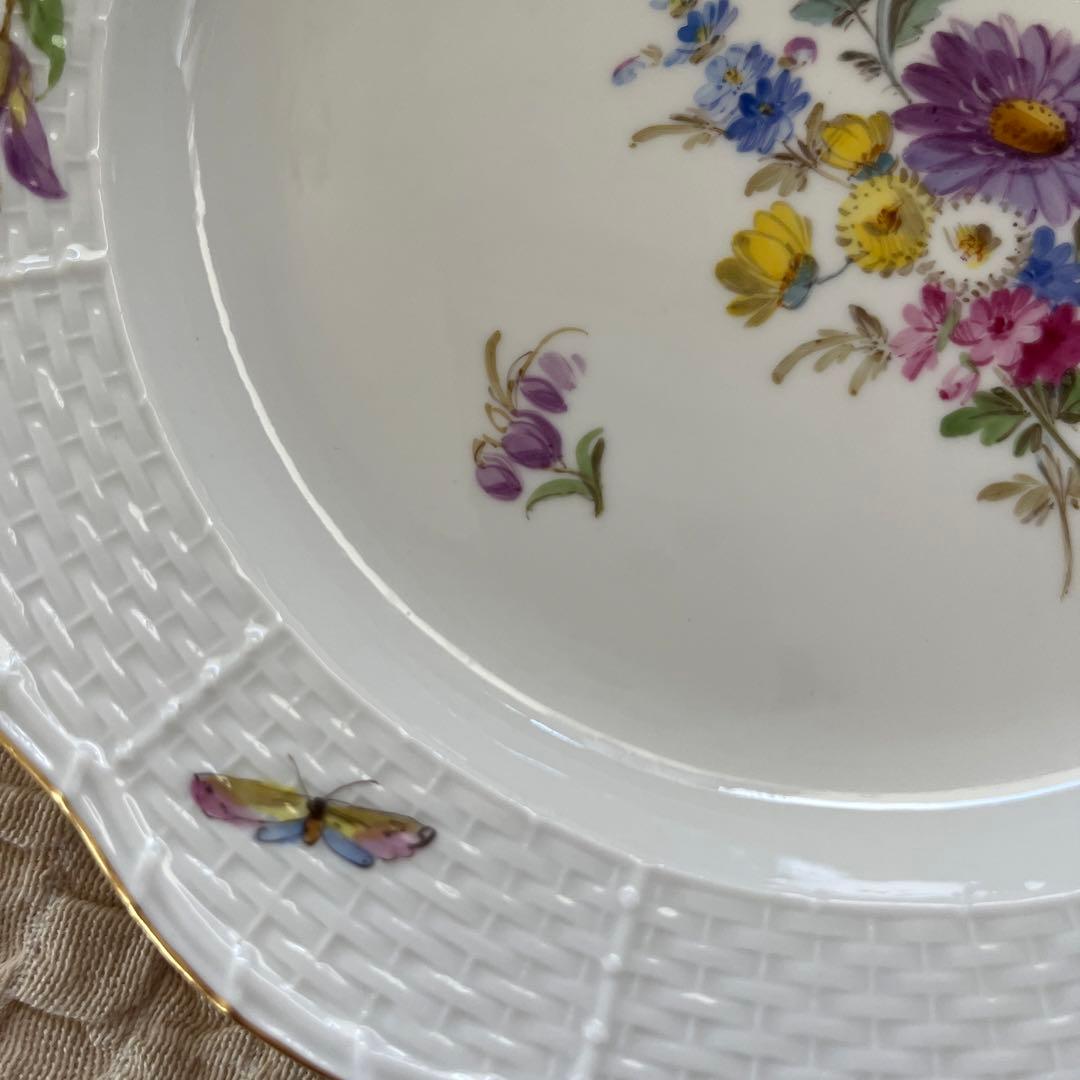 オールドマイセン 6つ花と蝶々　レリーフ