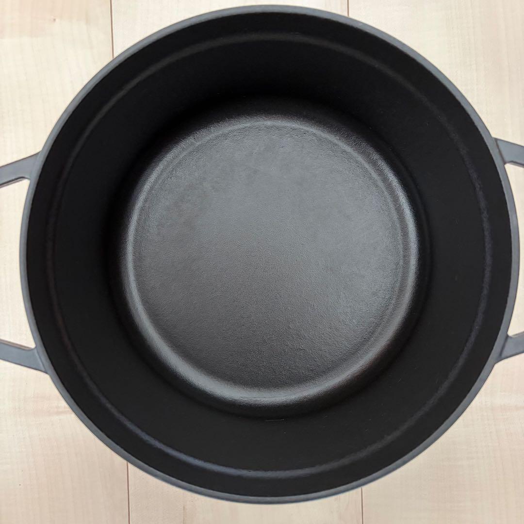 美品！ ストウブ【Staub】ピコ・ココット ラウンド 22cm 無水鍋