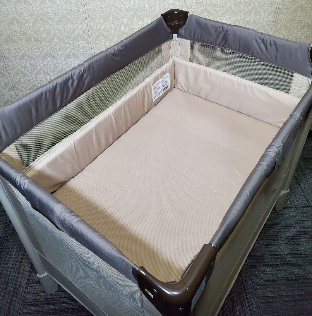 極美品 アップリカ ココネルエアー 折り畳み ベビーベッド ココアブラウン