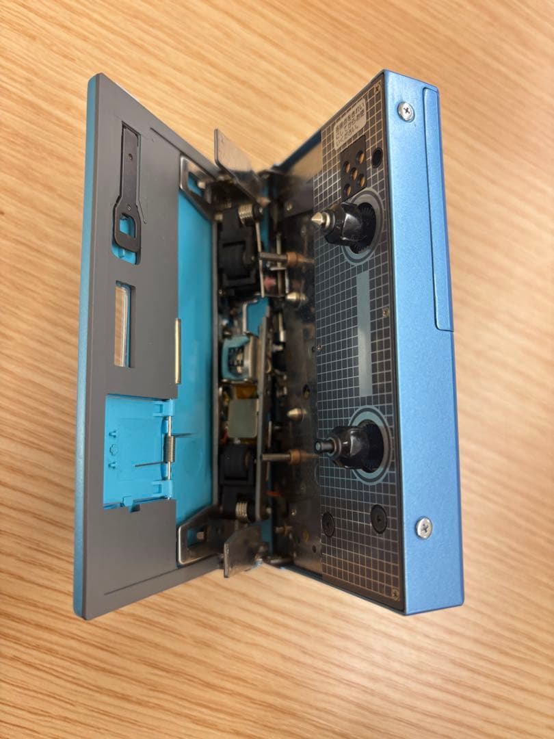 TOSHIBA Walky KT-AS10カセットプレーヤー　ウォークマン