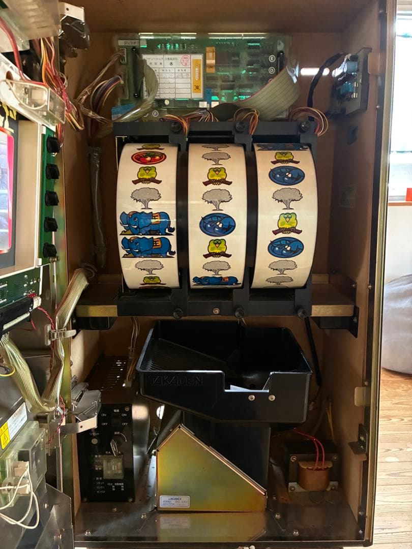 ジャンク品スロット台　サミー　獣王