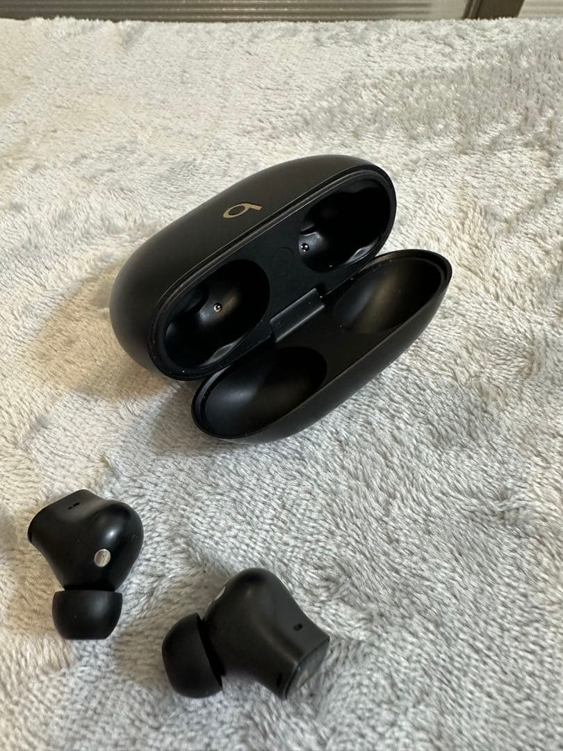 イヤホン beats studio buds+