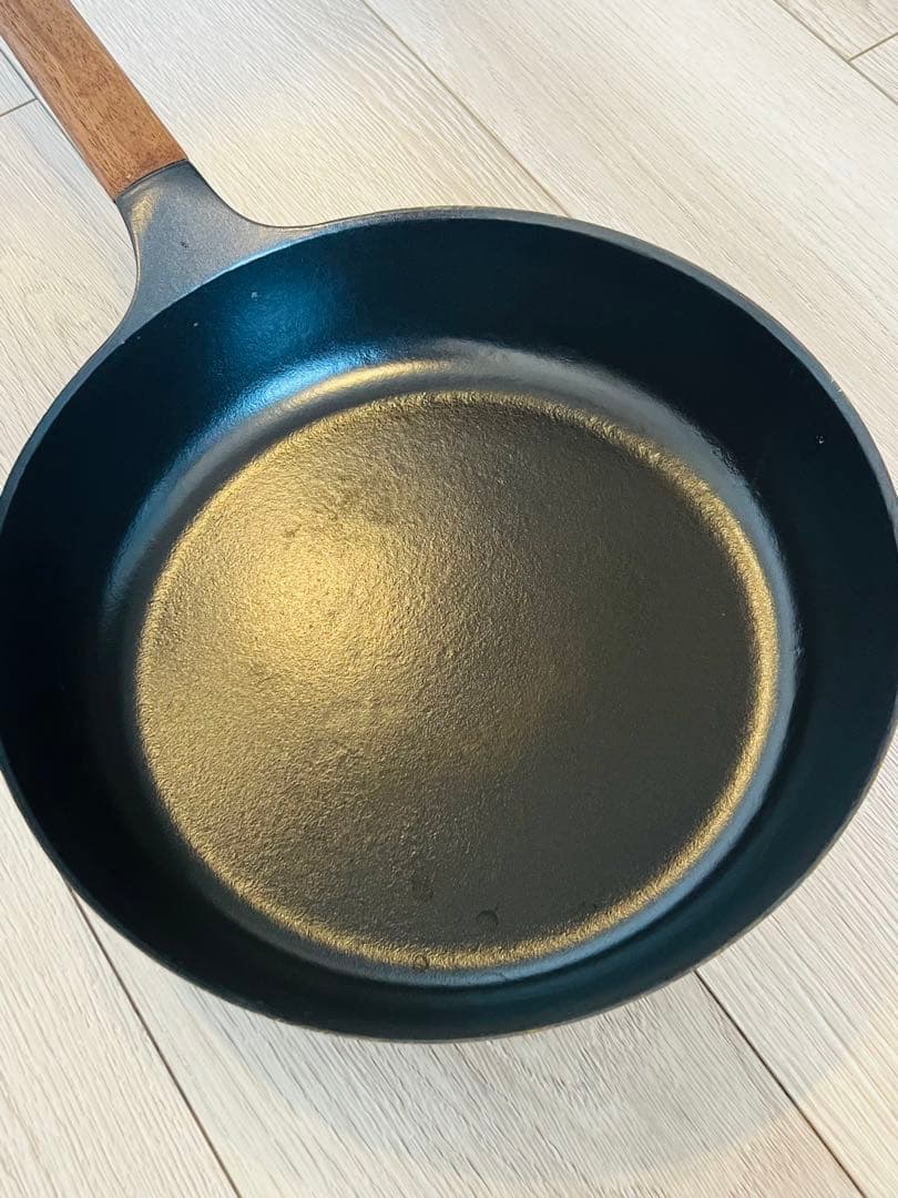 バーミキュラ鋳鉄高級フライパン ガラス蓋付き