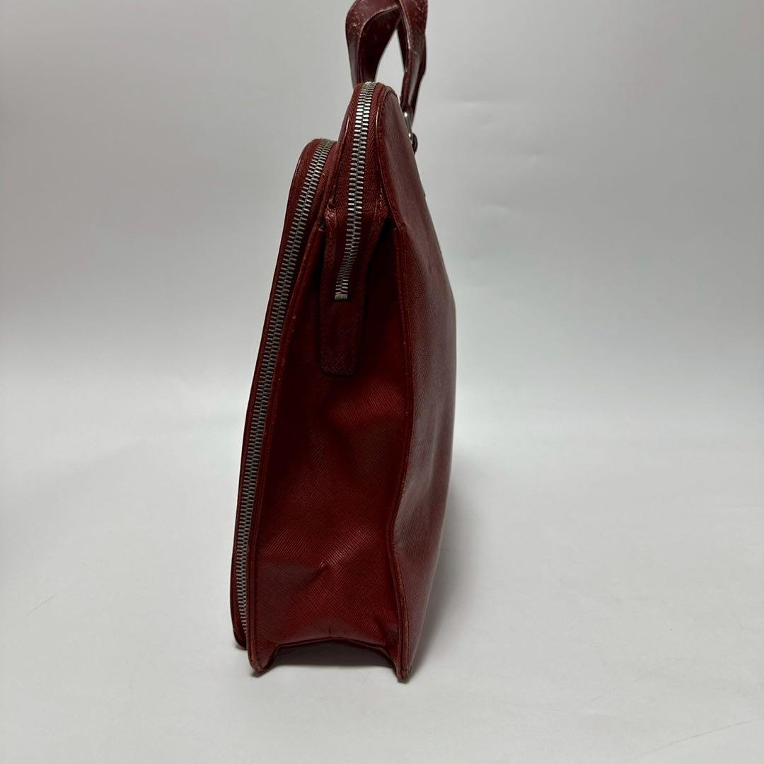 t44 プラダ　三角ロゴ　サフィアーノレザー　ブリーフケース　ハンドバッグ.