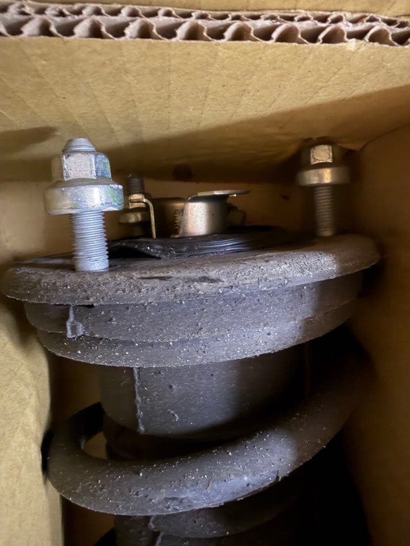 210系クラウン純正サス