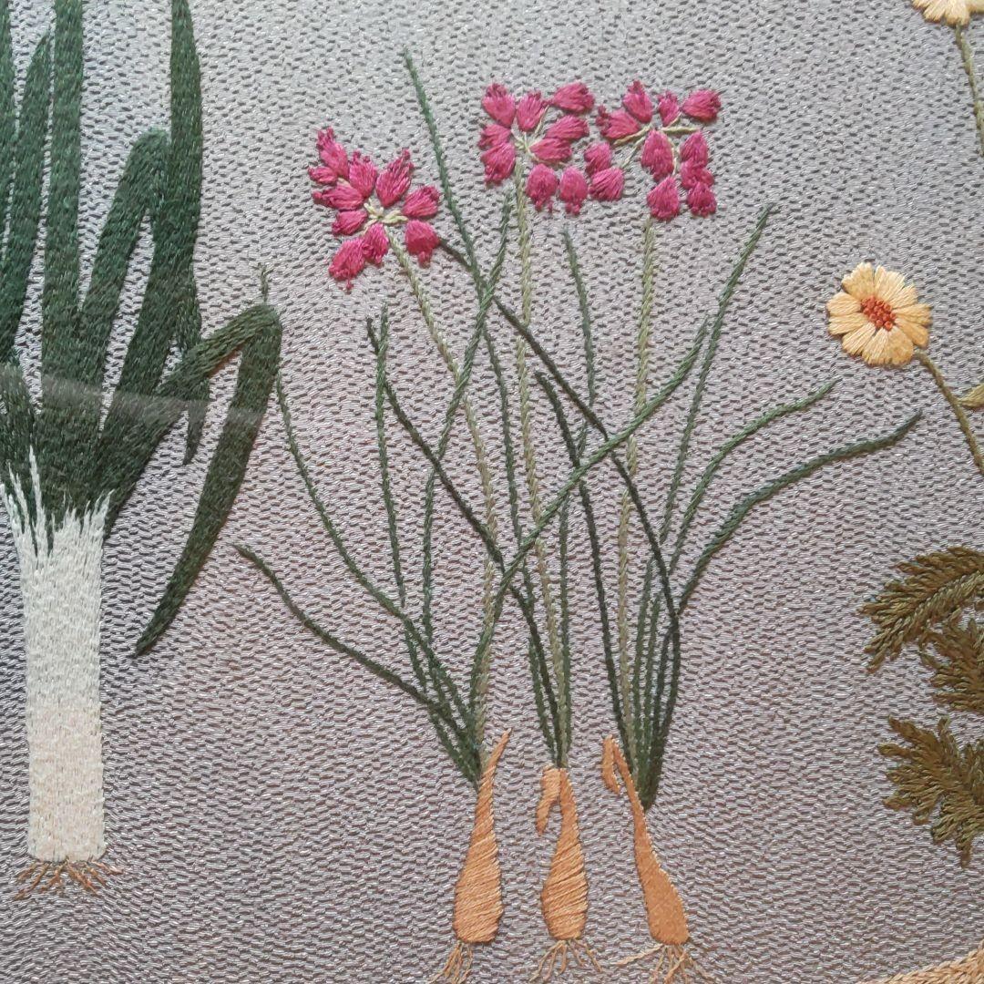 刺繍絵額縁入り