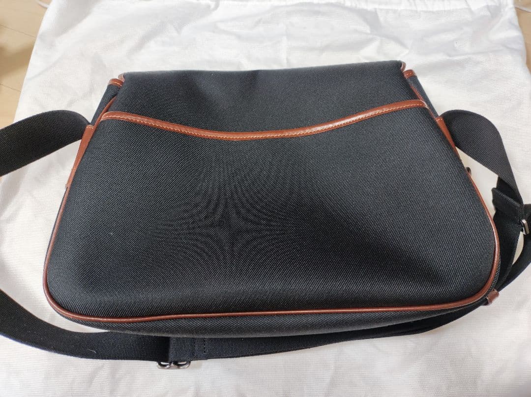 HUNTING WORLD ナイロン ショルダーバッグ