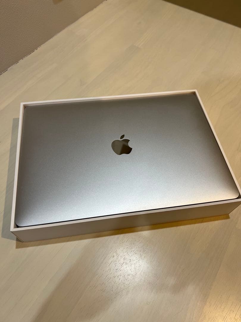 【美品】MacBook Air 13.3インチ 2020 8GB