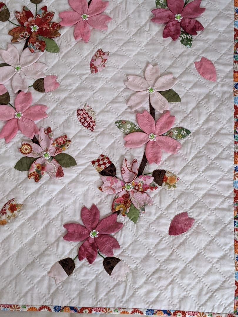 しだれ桜　パッチワークキルト　タペストリー