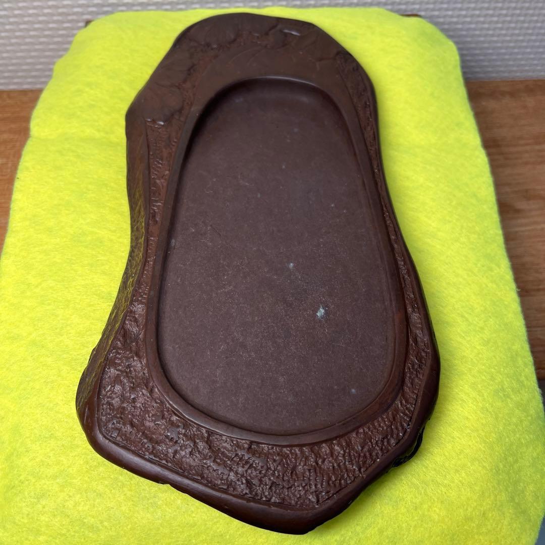 ⭕️赤間硯　20cm 糸瓜彫刻自然硯　古硯　龍雲堂製　文字秀逸　蔦と実を蒔絵木箱